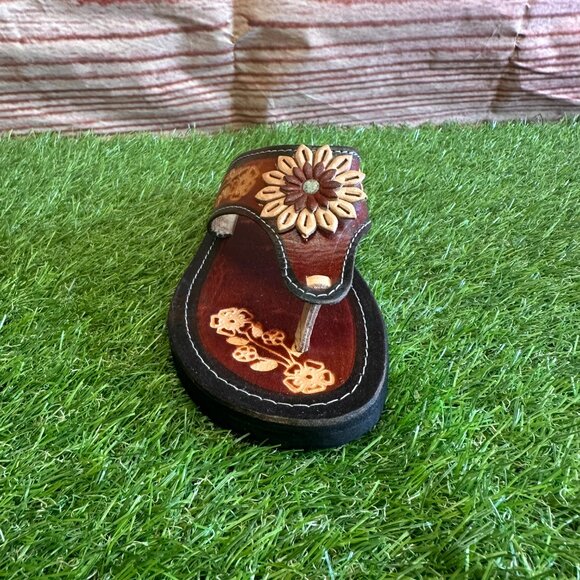 Women's Genuine Leather Brown Sandals with Flower Details Handmade in Mexico - Picture 8 of 8
